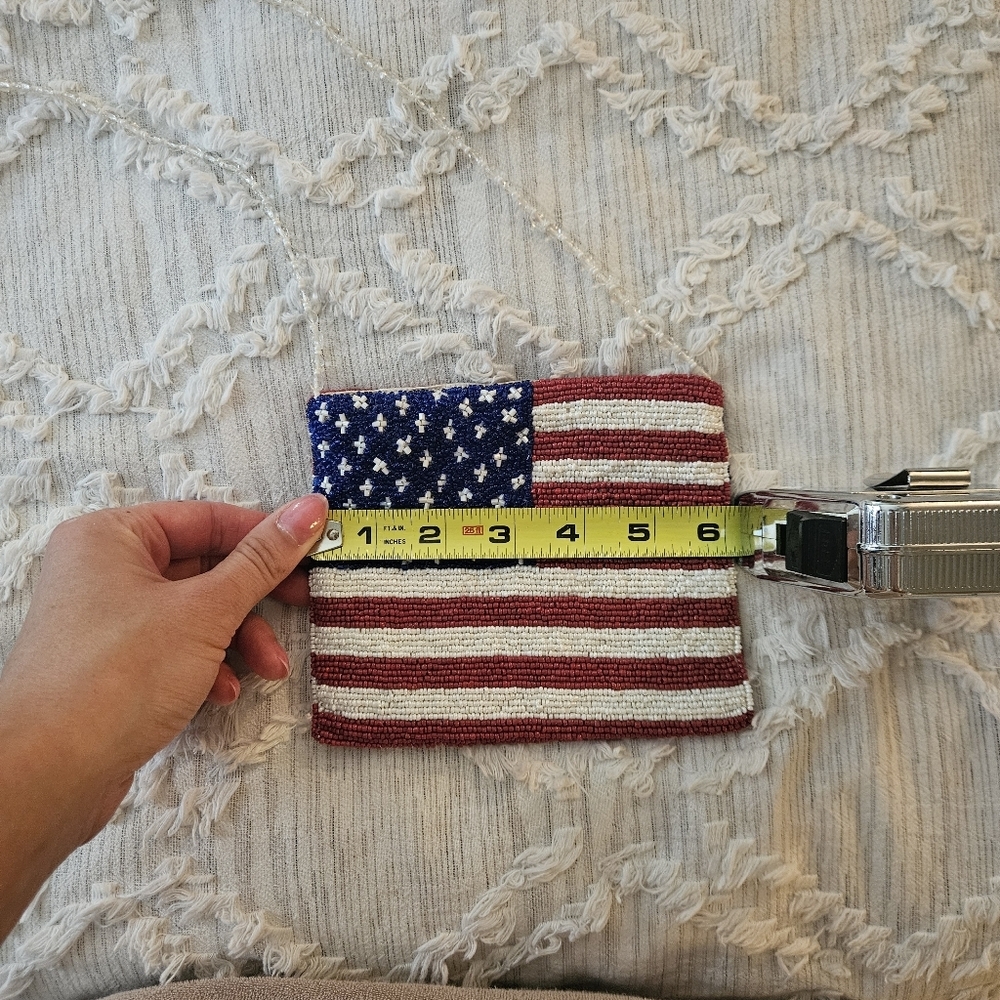 Vintage Moyna Beaded American Flag Purse - Picture 6 of 9